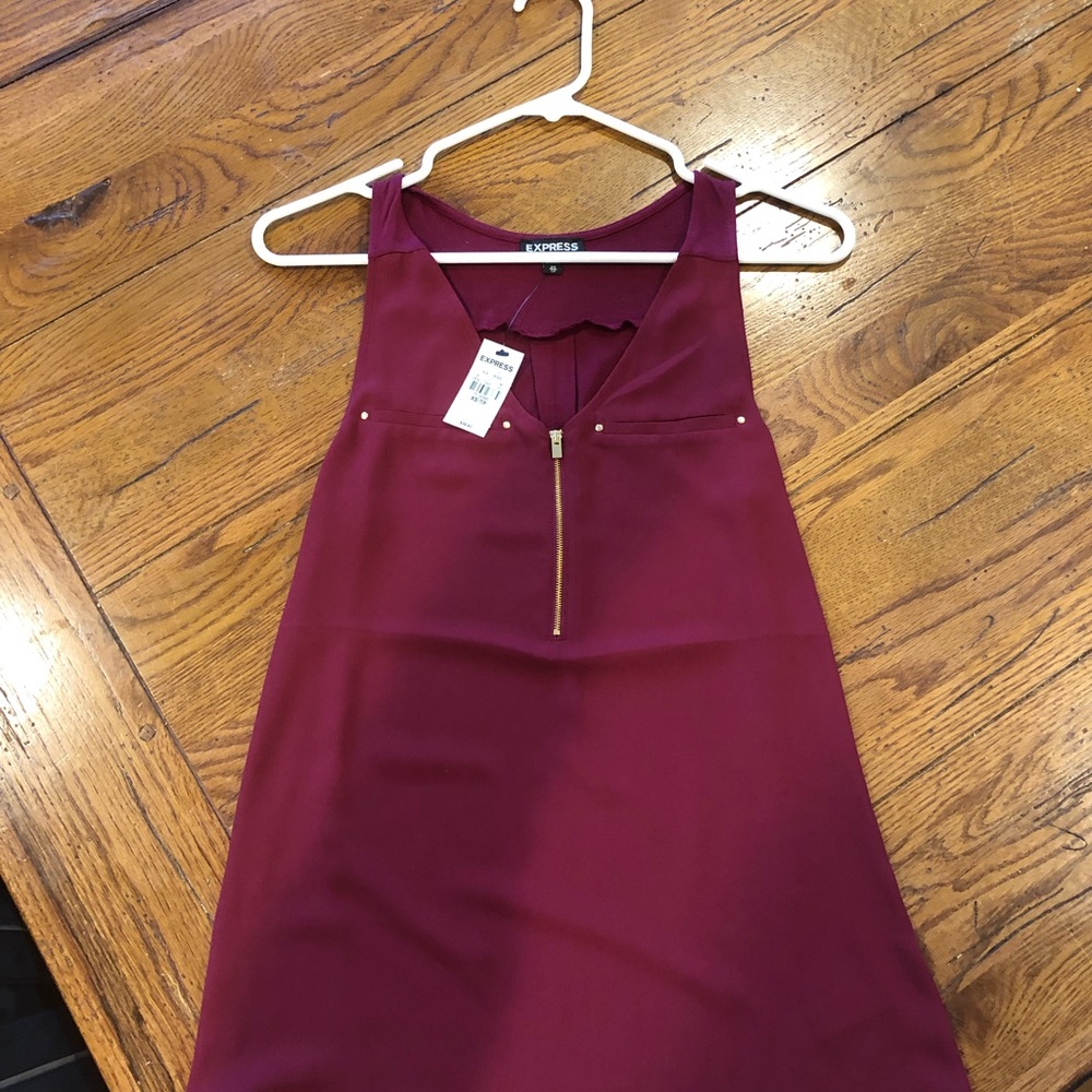 Express brand new zip tank top in cranberry